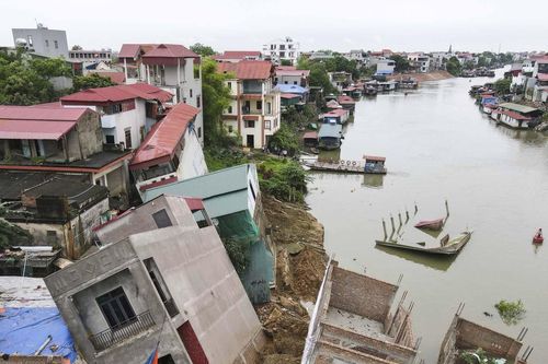 Bắc Ninh đề xuất tháo dỡ tất cả các nhà đã sụt lún ở bờ sông Cầu