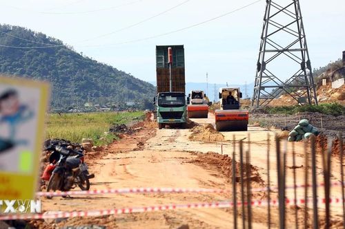 Sẽ cưỡng chế nếu chây ì trong giải phóng mặt bằng Cao tốc Bắc-Nam
