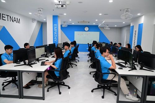 Trường Đại học CMC làm việc với Intel, nâng cấp chương trình đào tạo khoa học máy tính