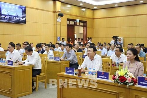 1.878 khách hàng ở miền Bắc ký biên bản đồng ý dịch chuyển giờ sản xuất vào giờ cao điểm
