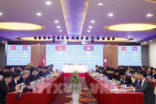 Việt Nam - Lào tăng cường hợp tác trong lĩnh vực quản lý thị trường