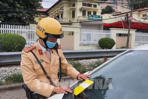 Thu hồi phù hiệu hơn 1.320 phương tiện vi phạm tốc độ