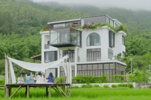 7 người phụ nữ, một ngôi biệt thự rộng 700m2 20 tỷ và lời hứa 'mặc kệ sự đời'