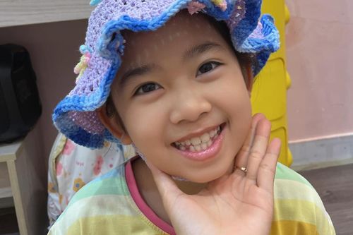 Bảo mẫu tiết lộ tính cách thật của con gái cố diễn viên Mai Phương
