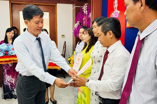 Thành ủy, UBND TP. Long Xuyên trao quyết định bổ nhiệm, điều động cán bộ