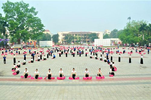 Đưa những điệu xòe đến gần hơn với người trẻ
