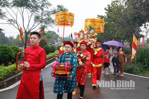 Khai hội đền Mẫu Thượng-chùa Quang Sơn