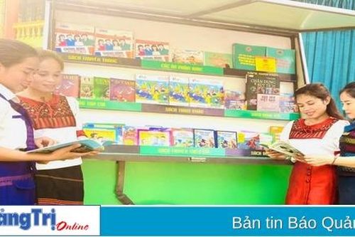 Ra mắt 'Chiếc xe tri thức' đưa sách về bản làng