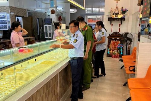 An Giang tăng cường kiểm tra doanh nghiệp kinh doanh vàng