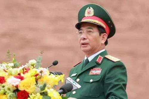 Dâng hương tưởng niệm các Vua Hùng, khánh thành bức phù điêu 'Bác Hồ nói chuyện với Đại đoàn quân Tiên Phong'