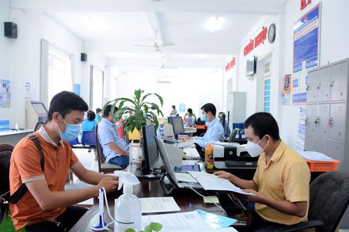 Phân cấp, ủy quyền mạnh hơn những thủ tục hành chính liên quan đến quyền lợi người dân