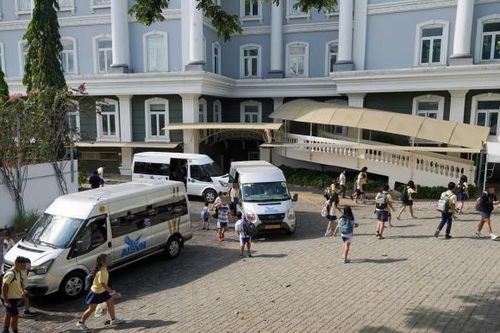Nhiều giáo viên Trường quốc tế Mỹ vẫn chưa nhận đủ lương nên nghỉ dạy