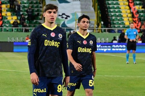Bê bối mới ở Thổ Nhĩ Kỳ: Fenerbahce bỏ trận tranh Siêu cúp sau một phút