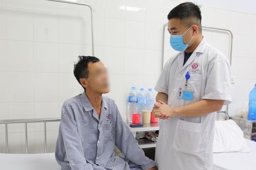 Người đàn ông có bàng quang to gấp 6 lần người thường
