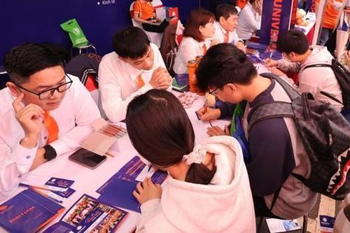 Hàng loạt trường đại học tăng học phí năm học 2024-2025