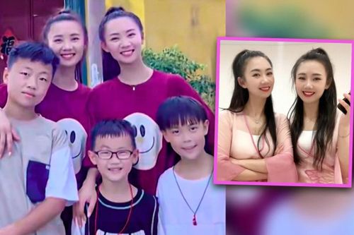 Hai chị em sinh đôi tái hợp sau 30 năm có cùng kiểu tóc, thời trang và tên con trai trùng nhau