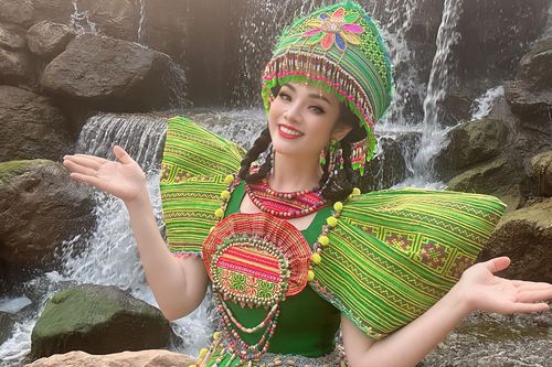Tân Nhàn tái xuất ấn tượng trong MV 'Tiếng khèn mùa ban nở', nối dài quyết tâm hoạt động âm nhạc 'hết công suất'