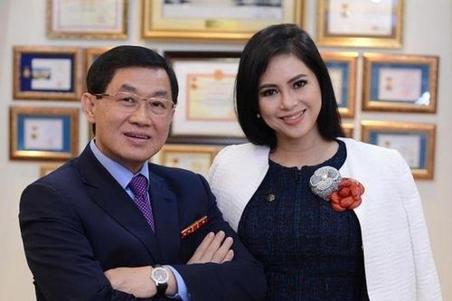 Vợ chồng ông Johnathan Hạnh Nguyễn ứng cử vào HĐQT Sasco