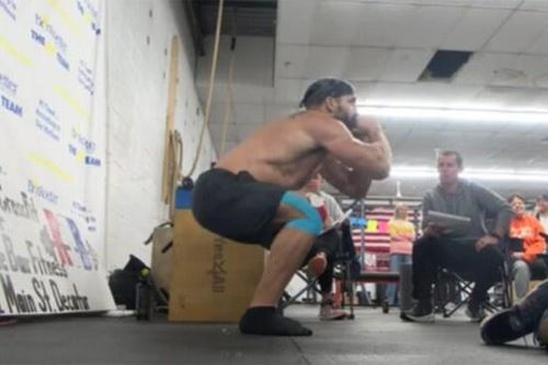 Kỷ lục thế giới mới - Người đàn ông squat 26.100 cái trong 24 giờ