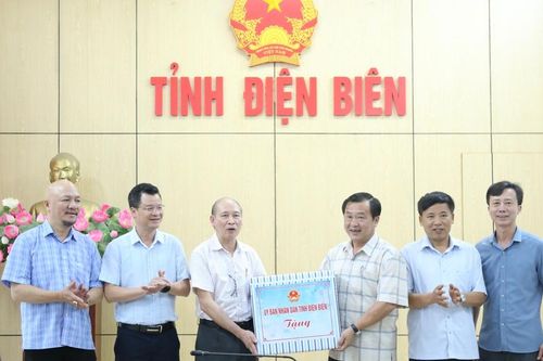 Hội Nhà báo thành phố Hà Nội thăm, làm việc với UBND tỉnh Điện Biên