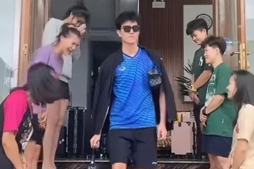 Chết cười với hình ảnh không thể tưởng tượng của Bích Tuyền cùng màn trình diễn của dàn sao Ninh Bình LVPB