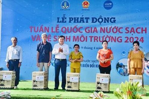 Đồng bằng sông Cửu Long: Khoảng 50.000 hộ gia đình còn thiếu nước sạch