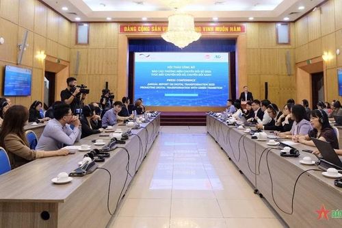 Công bố báo cáo thường niên chuyển đổi số doanh nghiệp 2023