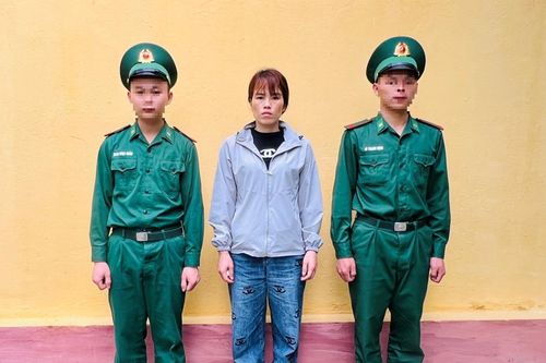 Khởi tố đối tượng vi phạm quy định về xuất cảnh