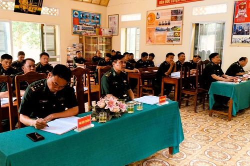 Đồn Biên phòng Na Loi khai giảng lớp tiếng Mông cho cán bộ, chiến sĩ