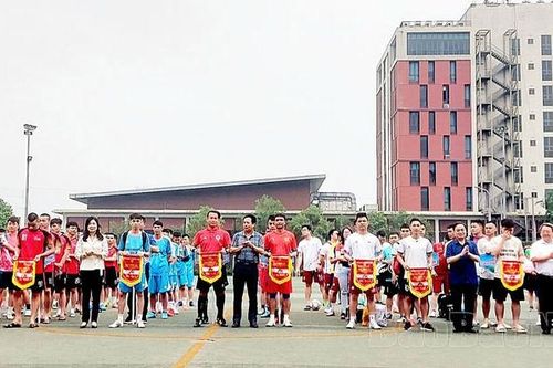 Bắc Ninh: Khai mạc Giải bóng đá công nhân, viên chức, lao động thành phố