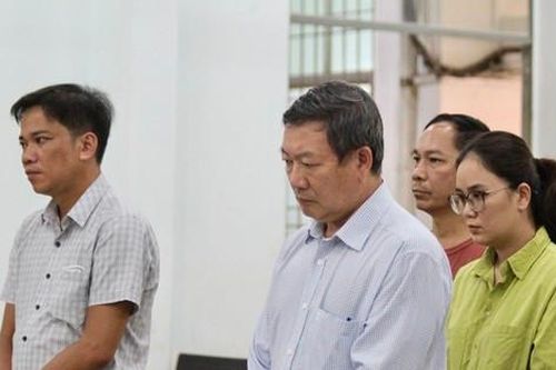 Cựu giám đốc CDC Khánh Hòa hầu tòa vì nhận gần 2 tỷ đồng 'tiền cảm ơn'