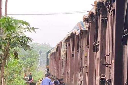 Băng qua đường sắt, người đàn ông bị tàu hỏa đâm tử vong tại Yên Bái
