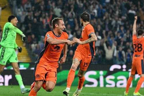 Ngược dòng hạ Udinese phút 95, Inter Milan tiệm cận ngôi vương