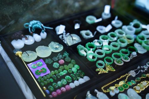 'Thiên đường' trang sức ngọc phong thủy King Jades