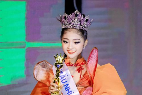 Cô bé 12 tuổi giành Quán quân Siêu mẫu nhí toàn năng 2024