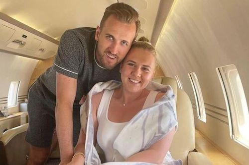 Dàn sao Bayern không được đưa vợ, bạn gái đến cổ vũ đấu Arsenal