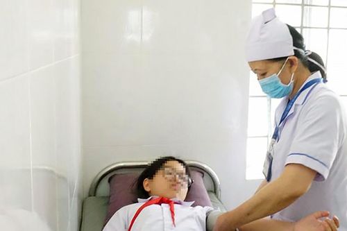 Khánh Hòa tiếp tục có hàng chục học sinh nhập viện sau khi ăn cơm nắm, cơm cuộn