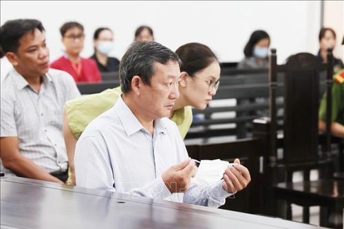 Xét xử vụ án sai phạm trong phòng, chống COVID-19 tại CDC Khánh Hòa