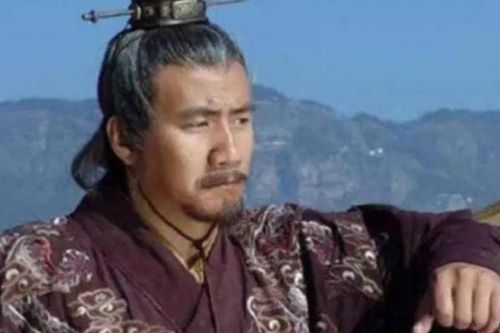 Chu Nguyên Chương phát minh ra một hình phạt tàn khốc: Một chiếc 'lược' và một bình nước nhưng lại khiến nữ phạm nhân chỉ muốn cầu xin được chết còn hơn