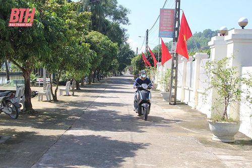 Nhân lên phong trào hiến đất mở đường