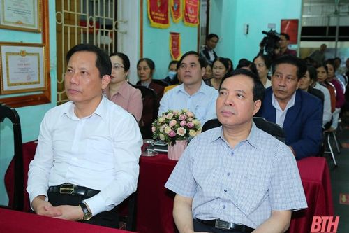 Phó Bí thư Thường trực Tỉnh ủy, Trưởng Đoàn ĐBQH tỉnh Lại Thế Nguyên dự sinh hoạt cùng Chi bộ tổ dân phố Lập Công