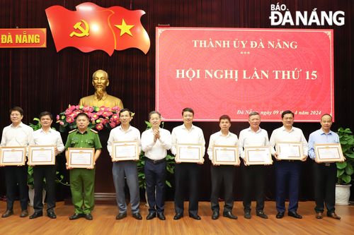 Xây dựng chính sách thu hút chuyên gia trong lĩnh vực vi mạch bán dẫn