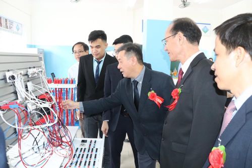 Trường cao đẳng Công nghệ cao Đồng Nai được tài trợ phòng thí nghiệm trị giá hơn 6,5 tỷ đồng