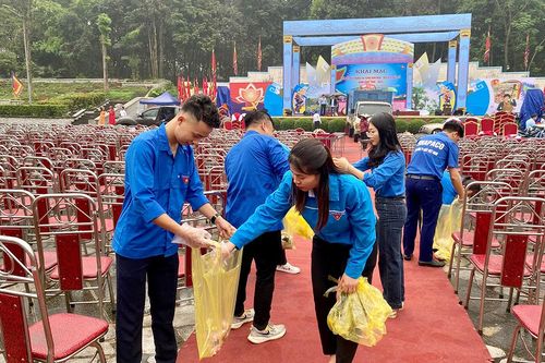 Trên 3.560 lượt thanh niên tình nguyện tham gia phục vụ Lễ hội Đền Hùng năm 2024