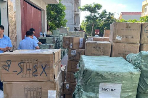 Bắc Ninh: Phạt hành chính, buộc tiêu hủy lô mỹ phẩm nhập lậu trị giá 676 triệu đồng