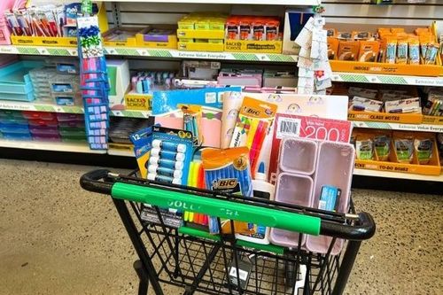 Doanh nghiệp bán lẻ Mỹ nỗ lực giữ chân khách hàng nghèo