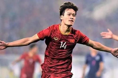 Đại gia Thái Lan 'trải thảm đỏ' săn đón Hoàng Đức