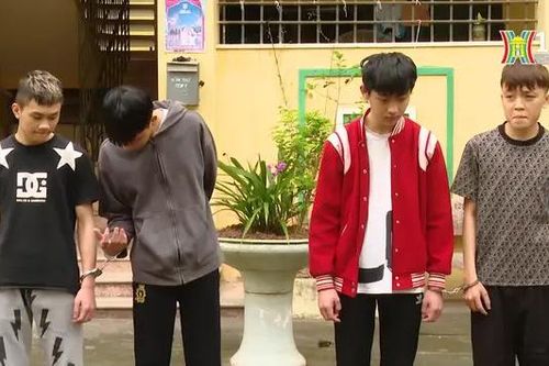 Bắt nhóm thanh niên dùng hung khí giải quyết mâu thuẫn