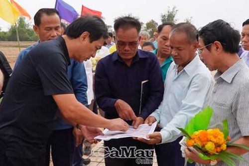 Khảo sát dự án trồng lúa kết hợp nuôi tôm càng xanh tại Lào