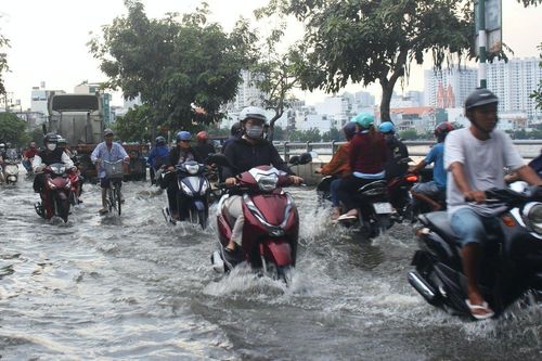 Triều cường TP.HCM sẽ đạt đỉnh vào ngày mai